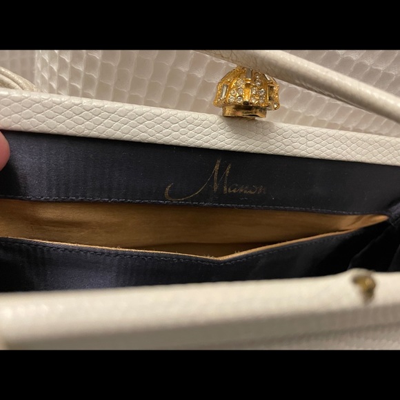 Handbag - Picture 4 of 5